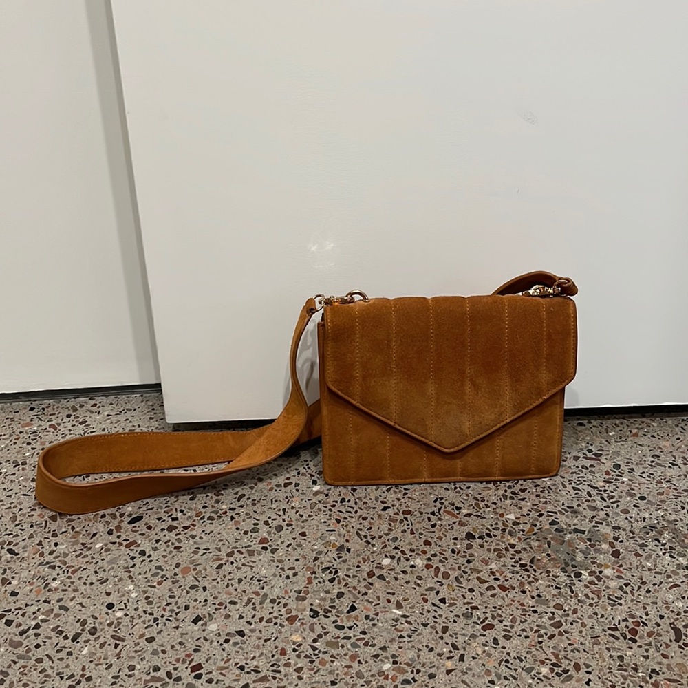 - NWOT L’Academie suede crossbody